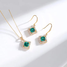 Load image into Gallery viewer, Emerald Lumina Swarovski Crystal Silver Necklace Set
